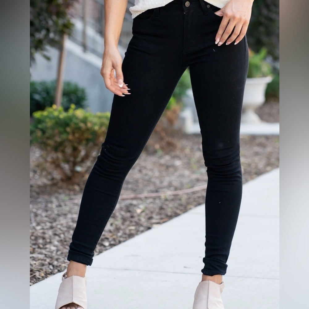 Kancan Logan jeans size 9/28